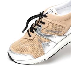 res_c9f2777a9dc303386445bddca6db6606